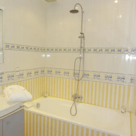 Le Chateau Des Eglantines Montignies-le-Tilleul