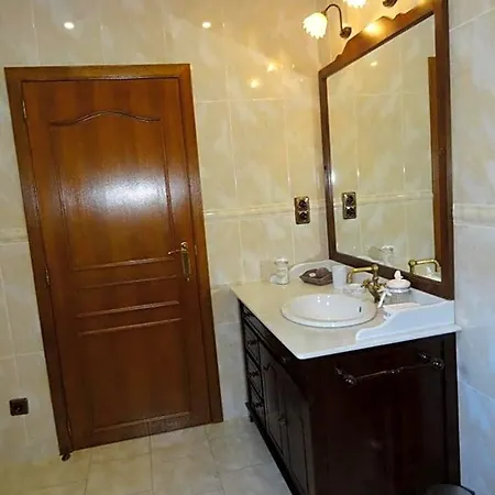 Bed & Breakfast Le Chateau Des Eglantines 3*